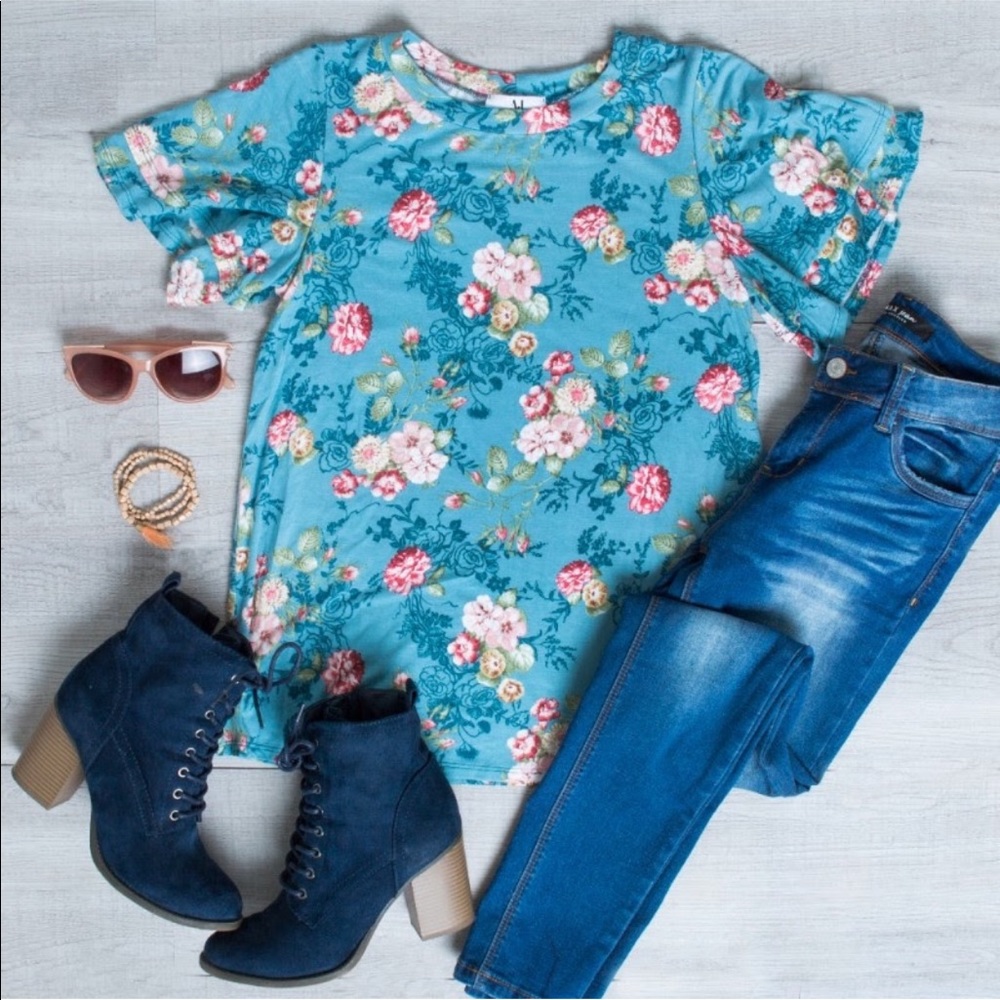 Amelia james Ruffel sleeve T-shirt
